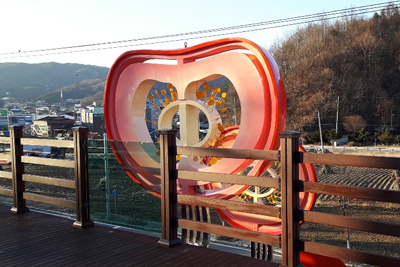 횡성 둔내역 토마토 조형물